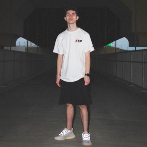 Meet your Posher, Logan